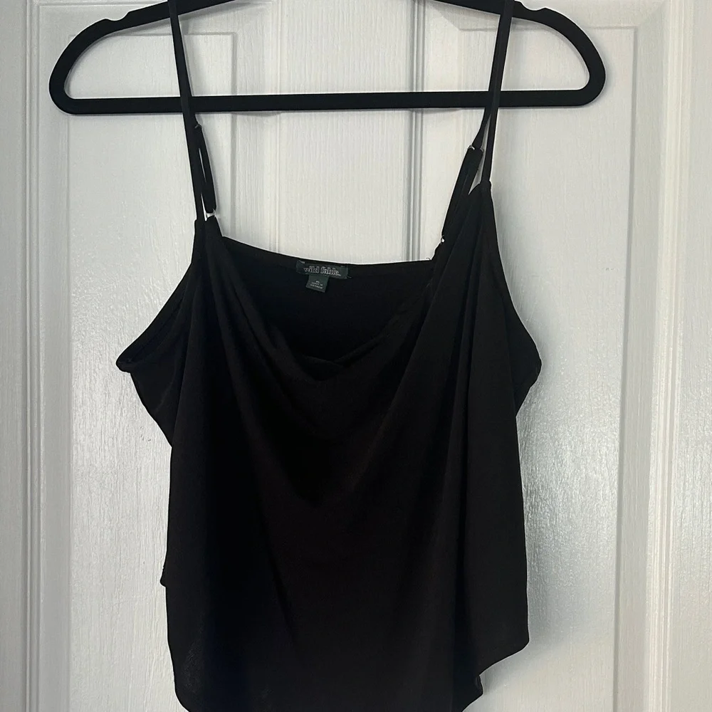 2 Wild Fable Camisoles (Mauve and Black) - Picture 6 of 10